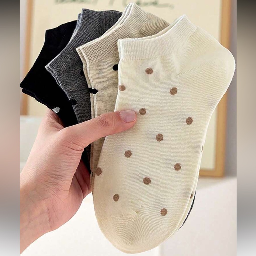 Polka Dot Ankle Sock Set- 4 pairs NEW 🏷️